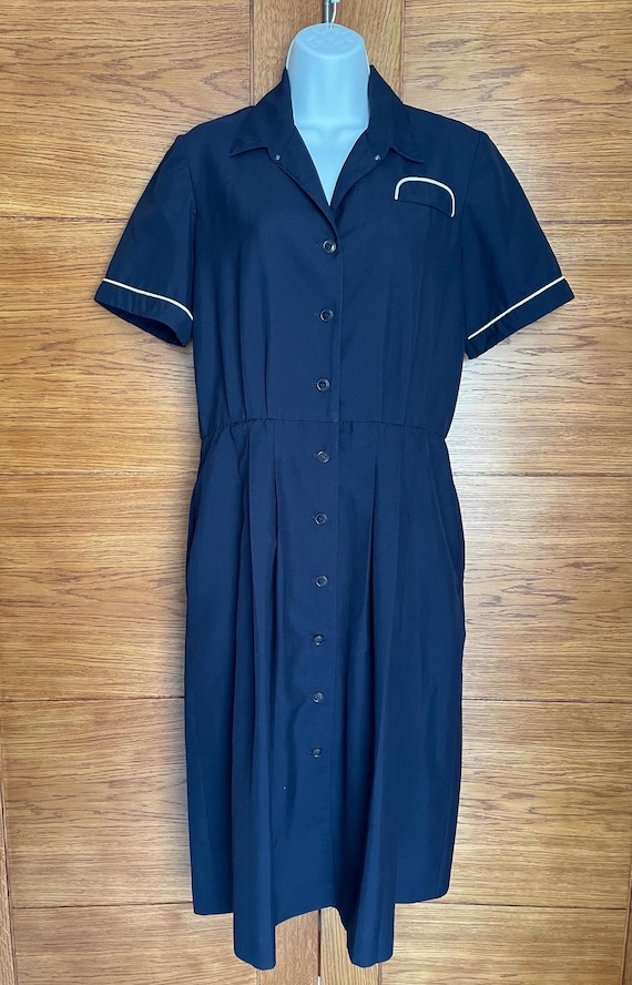1970s True Vintage Navy Blue Midi Button up Pleated Dress, Hornes by Appointment to H M Queen Elizabeth, Size 12 to 14 - Etsy Israel 1970s True Vintage Navy Blue Midi Button up Pleated Dress, Hornes by Appointment to H M Queen Elizabeth, Size 12 to 14 - Etsy Israel