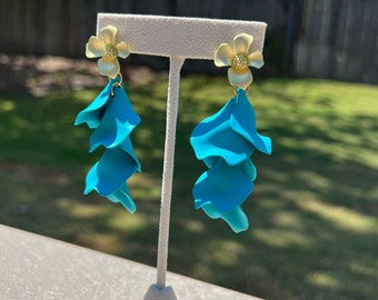 Flower petal dangle earrings