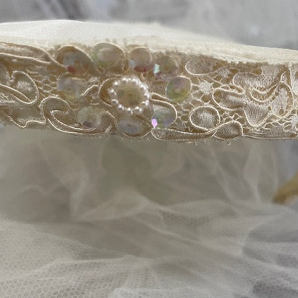 Vintage 1950s Ivory Wedding Half Hat Cap Headpiece Veil