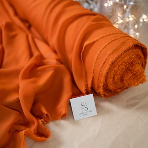 Rost Chiffon Rohware, hochwertiges, weiches, luftig mattes Chiffon für Kleider, Blusen, Schals, Chiffon mit wunderschönen Drapierungen 150 cm breit | Aura