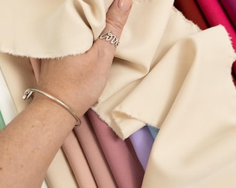 Tkanina krepowa twill cięta na wymiar na sukienki i garnitury szyte na miarę – ciężki, matowy, dopasowany, elastyczny materiał krepowy na odzież sceniczną i suknie | Grace