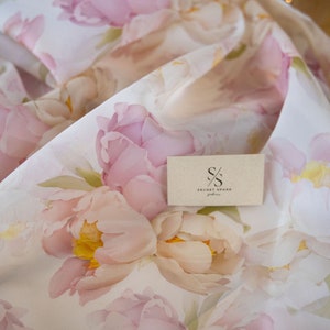English Rose - Esclusiva! Organza opaca floreale da sposa, delicata organza stampata e ariosa, tagliata su misura per abiti da sposa / Magic