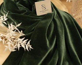 Dark Moss Green Stretch Velvet Fabric – Antique-Style 4-Way Velour for Cloaks, Stagewear, Historic Drapery, Upholstery and Decor | Rich