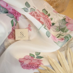 Ashley Rose - Organza da sposa floreale unica tagliata su misura, tessuto in organza stampata opaca morbida con fiori di rosa per abiti e decorazioni / Magic