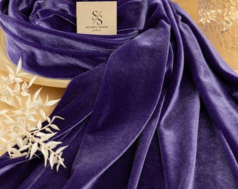 Velluto elasticizzato Ultra Violet – Velluto a 4 vie in stile vintage per giacche antiche, costumi rinascimentali, tendaggi e progetti di arredamento di pregio / Rich