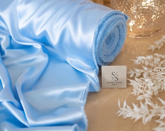 Zachtblauw zijdeachtig satijn Luchtige en lichtgewicht stof Unidirectioneel stretch met weinig edele glans voor decoraties, kleding, groothandel | Iconisch