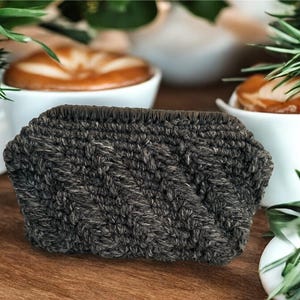 Wool handbag,Handmade purse,Unique gift idea,Stylish accessory,Artisan crafted,Modern design,Gift for her,Cozy wool bag,Sustainable fashion