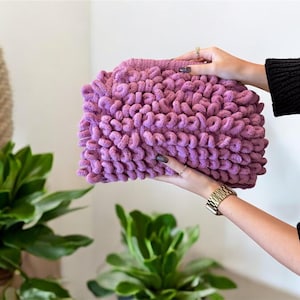 Puffy bag,Handmade purse,Unique handcrafted,Fashionable gift,Daily use bag,Cozy bag,Ideal gift for trendsetters,Luxurious puffy,Colorful bag