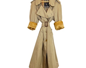 Burberry Trench Coat, Vintage, Unisex, Oversized, Beige, with belt. Burberrys Coat. Size M
