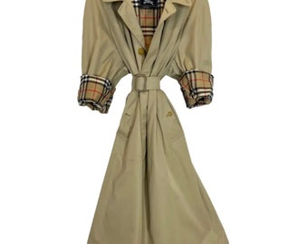 Unisex vintage Burberry trench coat size L