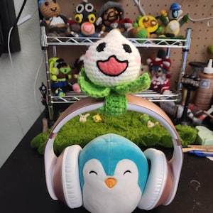 Cute Bulb Plant Headset Topper