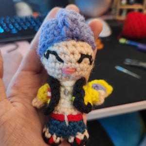 Szydełkowana Chibi KPop Dziewczyna Zabijająca Zło