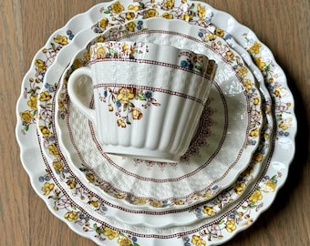 Vintage Copeland Spode Buttercup 4-Piece Plates, Teacup and Saucer England