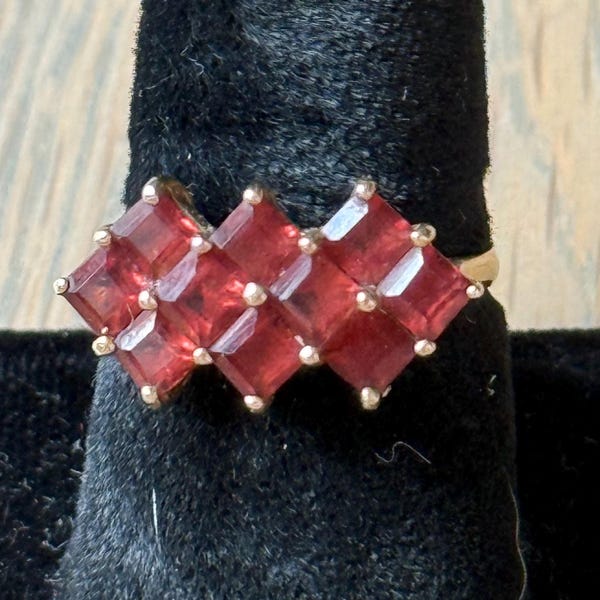 Antique Gold Red Garnet Ring 10k JK stamp