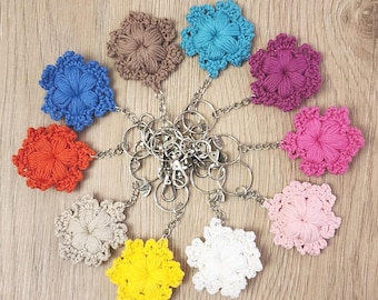 Crochet Snowflake Keychain, 100% Cotton Bag Charm, Winter Car Accessory, Christmas Key Ring, Handmade Winter Charm, Small Gift
