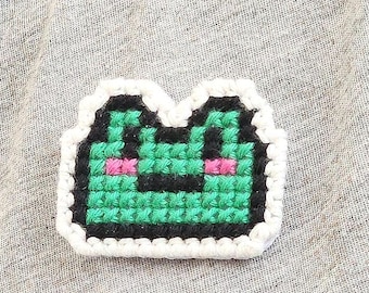 Cute Frog Cross Stitch Pin, Pixel Art Animal Badge, Handmade 100% Cotton Brooch, Kawaii Backpack Accessory
