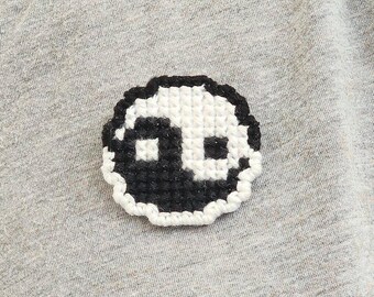 Yin Yang Cross Stitch Pin, Handmade 100% Cotton Badge, Black and White Brooch, Cute Backpack Accessory, Y2K Aesthetic Patch
