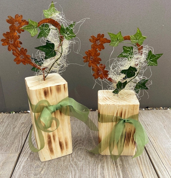 Kleine Holzstele mit Herz – Handgemachte Holzdeko – Tischdeko Geburtstag Hochzeit – Rustikale Deko für Zuhause