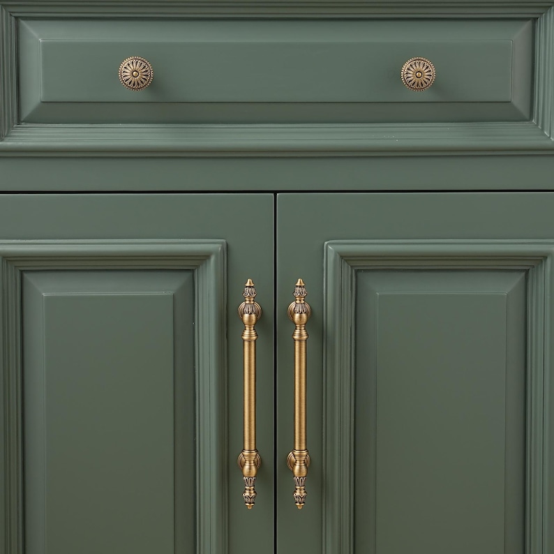Brushed Antique Brass Cabinet Pull, Oval & Round Drawer Knob, Solid Brass Hardware Handle Bild 7