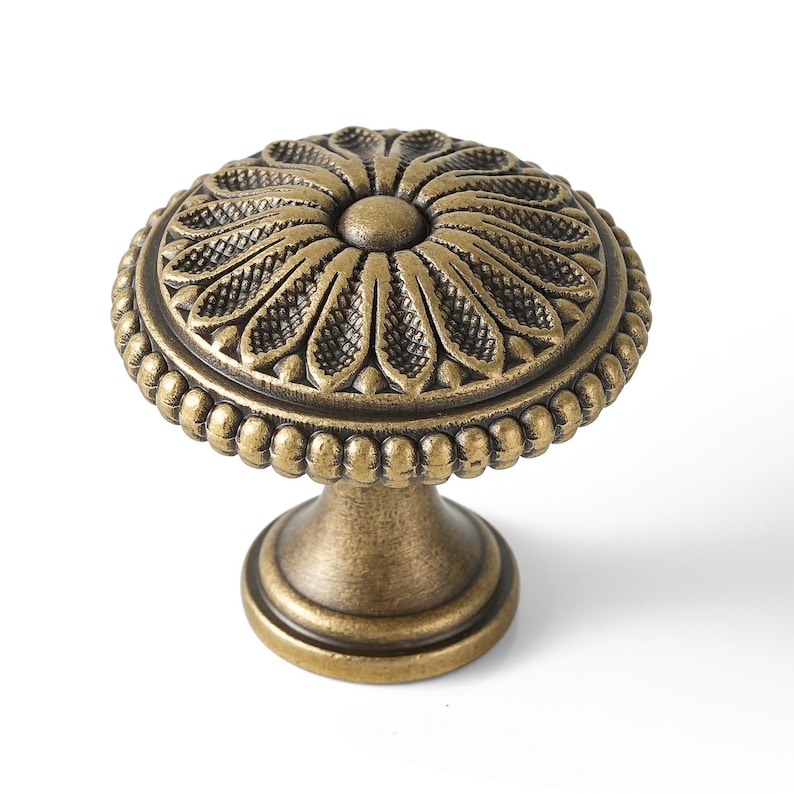 Brushed Antique Brass Cabinet Pull, Oval & Round Drawer Knob, Solid Brass Hardware Handle Bild 8