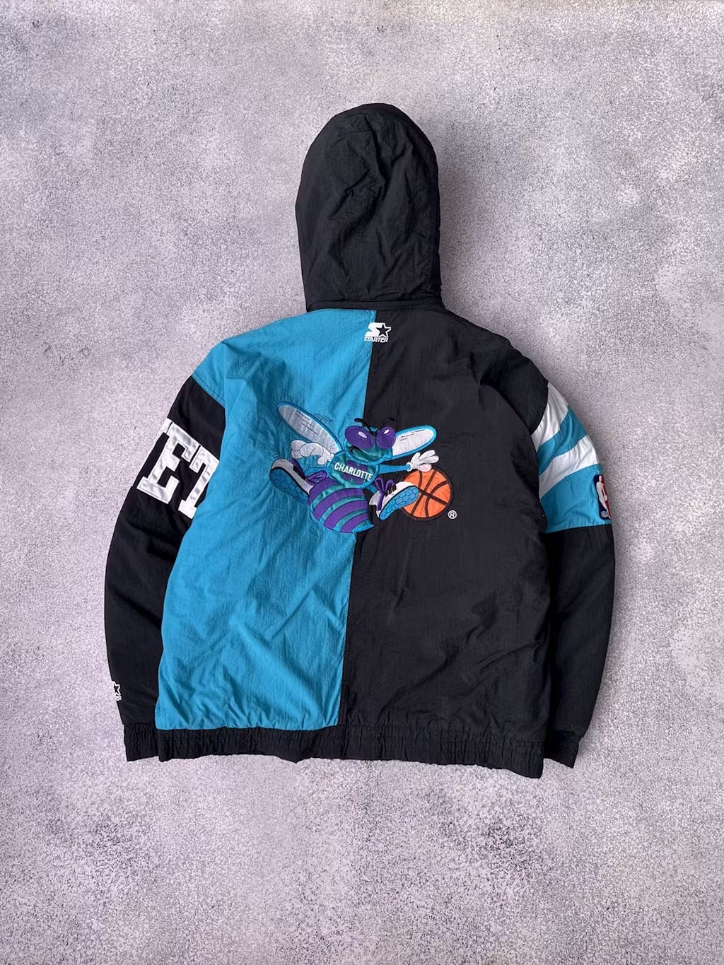 Charlotte hornets hotsell pullover starter jacket