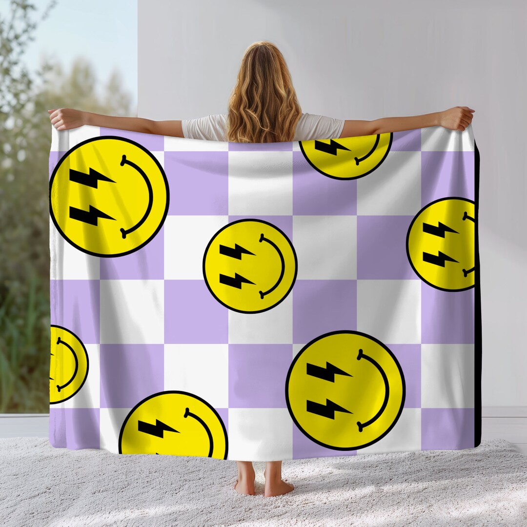 Smiley Face Plush Blanket Checkered Pattern Smiley Face Blanket Retro ...