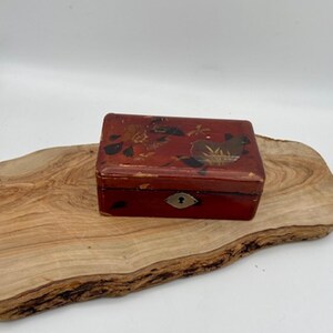 Antique Japanese Lacquer Box Gilt Hand Painted Hinged