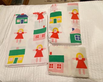 VTG Marimekko Bo Boo Dan Fluss Schulhaus Doppellaken, ausgestattet, Kissenbezug im Set