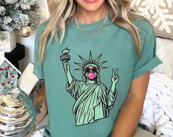 Funny Statue of Liberty Bubble Gun Shirt, Comfort Colors, 4th of July USA Shirt, Cool Independence Day Tee, Girly Patriotic USA Shirt 195008