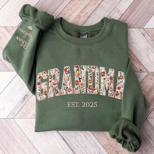 Embroidered Grandma Sweatshirt, Grandma Floral Applique Sweatshirt, Nana Sweatshirt, Gifts For Nana, New Grandma Gifts, Nana Gigi Hoodies