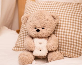 Urso de Pelúcia – Brinquedo de Pelúcia Artesanal para Bebê | Urso Macio de Bouclé | Decoração para Quarto de Bebê | Primeiro Brinquedo