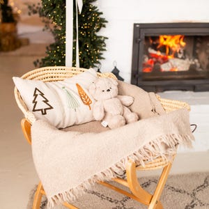 Mjuk plyschleksak med vitt brus – Björn | Avtagbar ljudmodul | Babyshowerpresent bild 13