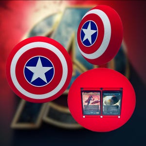 MTG Captain America Shield Deck Box, Magic The Gathering Commander Gift, Marvel MTG Accessories, contiene 1 Commander Deck o 2 Standard Deck