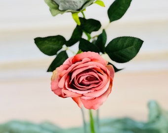 2 Eleganter Seidenrosenstrauß: Perfekt für Hochzeit, Zuhause und Valentinstag. Täuschend künstliche Blumen, die Blumenzauber bezaubern