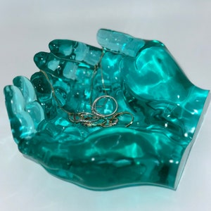Plateau à bijoux en forme de main en résine époxy Couleurs personnalisables Décoration d'intérieur unique. image 5
