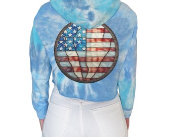 Amerikanische Flagge Kunst auf Tie Dye Crop Hoodie - Patriotische Hoodies Statement Piece