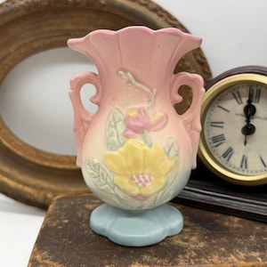 Vintage Hull Art Pottery Rosa Blå Magnolia Matt Mönster 13 cm Vas med Dubbelt Handtag