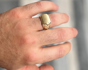 14k Signet Ring. Mens Gold Signet Nugget Ring. Right Hand Ring