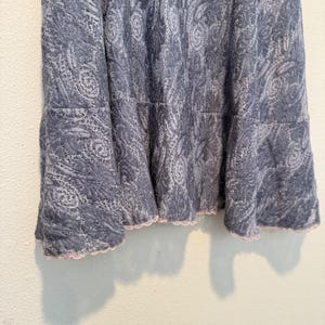 Free People Blå Paisley Spets Midikjol Skimrande Flerskiktad Boho Medium bild 4