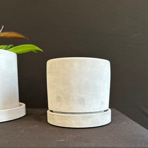 Modern Concrete Planter 4” (CEMENT GRAY) with drainage hole and tray