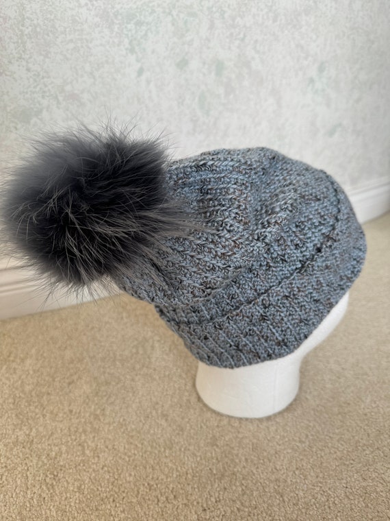 Grey Knit Wool Beanie With Fox Fur Pom - Etsy display picture 3