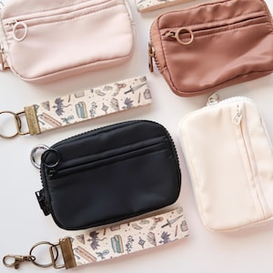 Reader Doodle Keychain Wallet with Wrist Lanyard, Compact Card Holder Keyring, Stylish Wallet Keychain for Essentials FFC x HHC