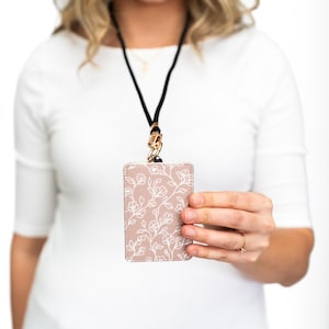 Portatarjetas de identificación, carrete para credenciales de enfermera, cordón para credenciales de profesor, carrete para credenciales, portatarjetas de identificación para el trabajo, regalo para enfermera, regalo para profesor imagen 16