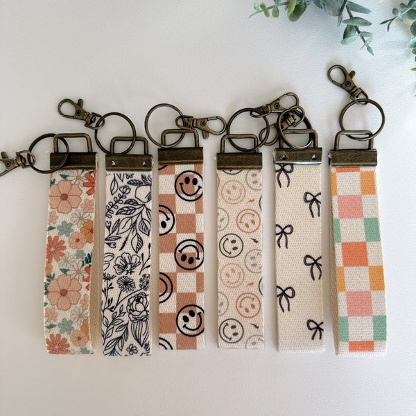 Canvas Wrist Keychain Lanyard, Custom Lanyard, Key Fob Wristlet, Car Key Holder, Cute Keychain, Preppy Retro Boho Smiley Keychain Lanyard