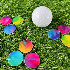 Tie Dye golf ball markers with magnetic hat clip. Rainbow golf accessory. Preppy Ladies golf gift. Golf team accessory. Vibrant golfer gear.