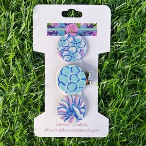 Tropical golf ball markers with magnetic hat clip. Pastel golf ball markers. Ladies golf gift. Coastal Women’s Tee gift. Preppy golf gear.