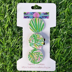 Tropical golf ball markers with magnetic hat clip. Sea shell golf ball markers. Lilly inspired golf. Ladies golf gift. Pink and green golf.