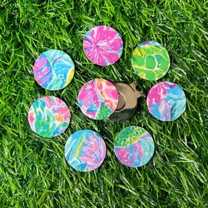 Tropical golf ball markers with magnetic hat clip. Bright flower golf makers. Ladies golf gift. Golf accessory. Lilly inspired golf gear.