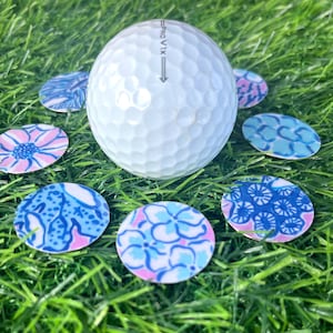 Tropical golf ball markers with magnetic hat clip. Cute golf gear.  Unique golf ball markers. Lilly inspired golf gift. Women’s Tee gift.
