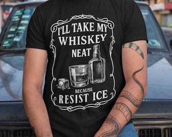 Widerstehen Sie ICE Subtiles Politisches Hemd Ich nehme meinen Whisky Ordentlich Demonstrieren T-Shirt